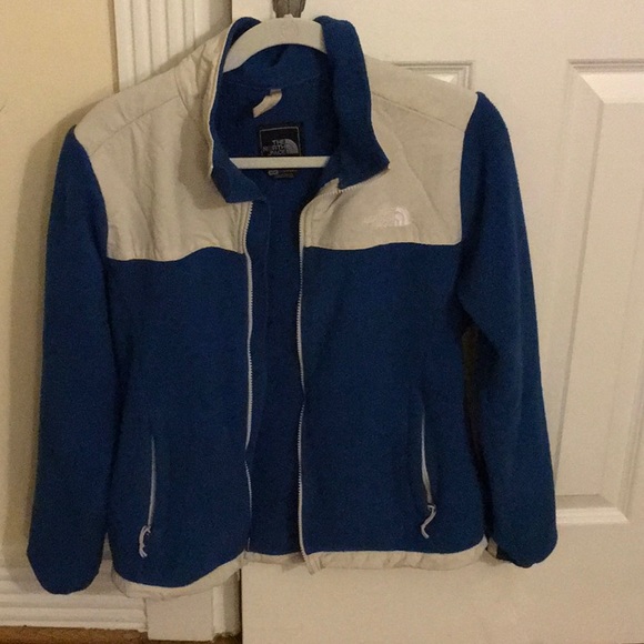 North face - Picture 1 of 2